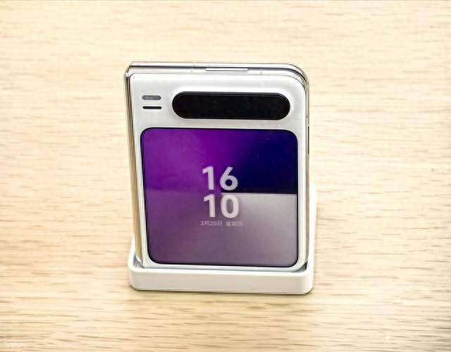 华为在妥协，对基本需求的洞察值得点赞，而且还是旗舰！