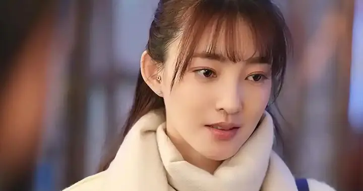 诈骗14亿，看到金条法拉利被拍卖，才懂王丽坤夫妇的生活有多奢靡