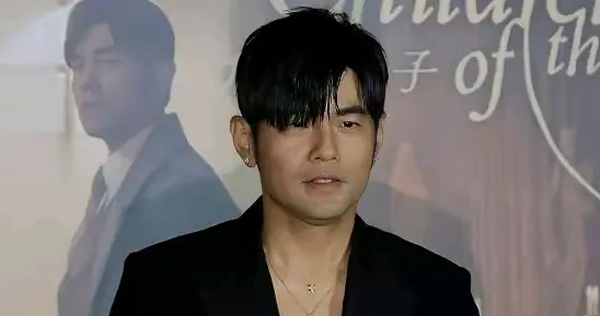 周杰伦，别再拿“华流”当幌子了，你骨子里是媚西方的