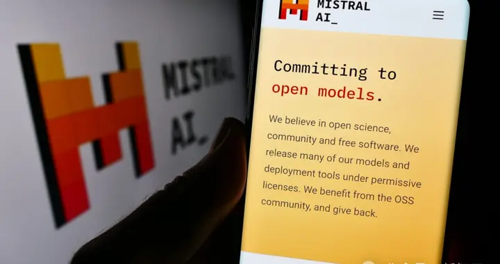 刚刚，光刻机巨头ASML杀入AI！豪掷15亿押注欧版OpenAI成最大股东