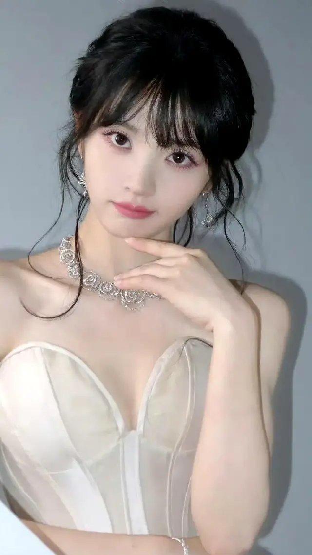 \uD83D\uDC69\uD83C\uDFFB: 田曦薇 ?天仙下凡