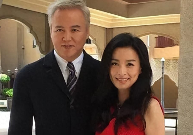 恶有恶报，狂花17亿买“楼”害人的张庭夫妇，最终下场大快人心！