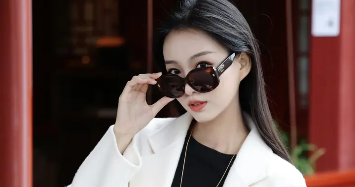 刘璇：在传统与时尚间翩跹的多面佳人