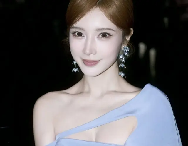 戴燕妮巴黎时装周绝美身材壁纸美图