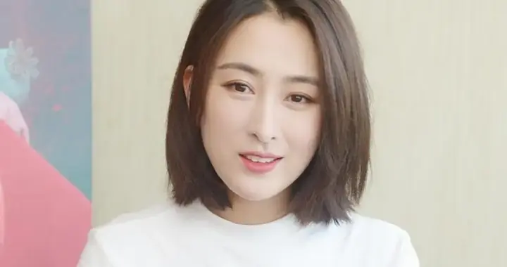 被黑人驮在肩上，和孔令辉同居11年的马苏，现如今终于传来喜讯