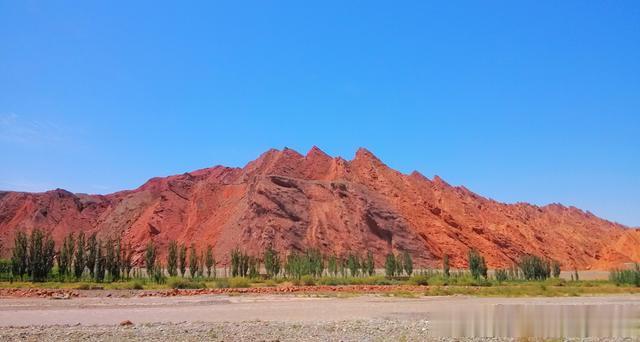 天山神秘大峡谷|1.4亿年风剥雨蚀形成的“红色的山崖”——天山神秘大峡谷