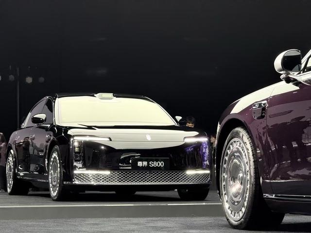 尊界S800首次公开亮相，价格预计100-150万元，预订意向金2万！