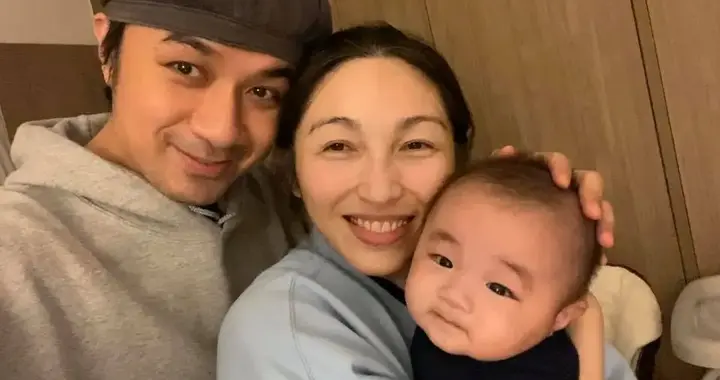 古巨基小儿子正面照好萌！57岁妻子高龄产后状态极佳