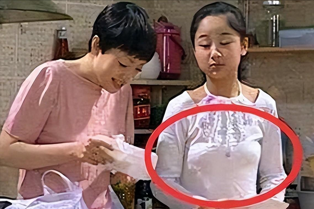 《家有儿女》穿帮的那些镜头，多年后才发现，网友：都笑出声来