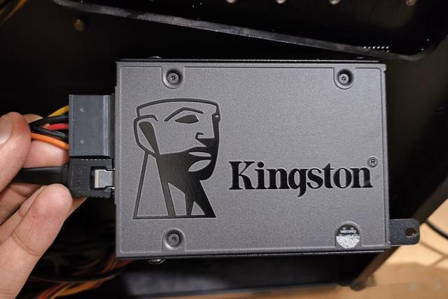 对于旧固态硬盘，要么用，要么丢