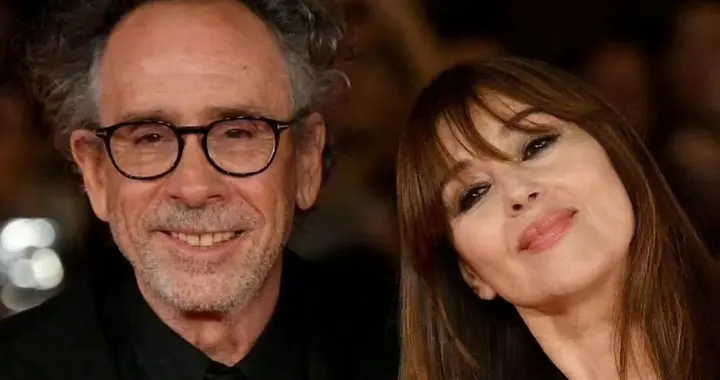 地球球花和名导分手，近三年恋情玩完