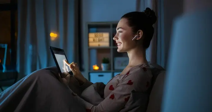 別再被“低藍光”騙了！真正的護眼屏幕，其實就一個數字