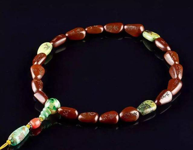 龙钞|果然精致！可以一边吃一边盘的御用文玩