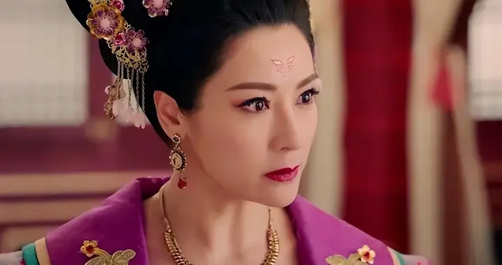 45岁前港姐单身五年不急找男友，承认身边有男士埋身：我宁缺毋滥