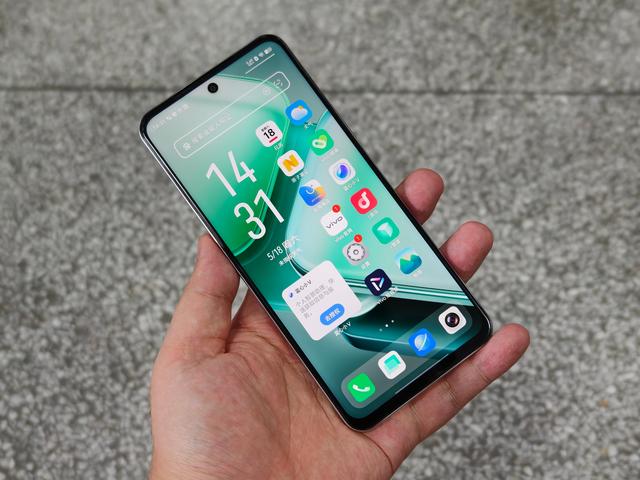 降至899元，iQOO Z9x值得买吗？