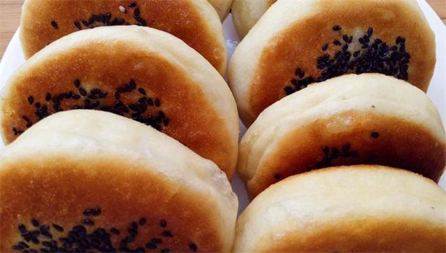 发面芝麻豆沙饼，柔软蓬松吃不够，做法详细教给你，看完你也会做