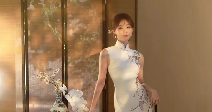 祝绪丹旗袍配高跟鞋，古韵与时尚的交融