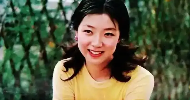 6次怀孕5次堕胎，终身不孕的她惨遭丈夫抛弃，二婚后又被宠上天