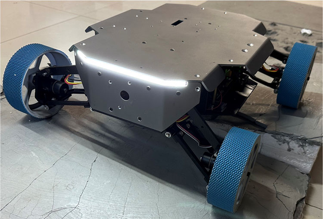 华北电力大学打造自适应悬挂四轮移动机器人 复杂地形稳定性出色