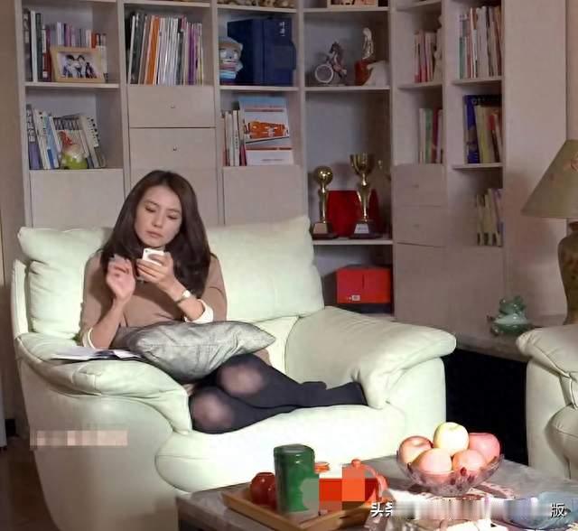 高圆圆，她大腿真丰韵，小腿真细，好漂亮