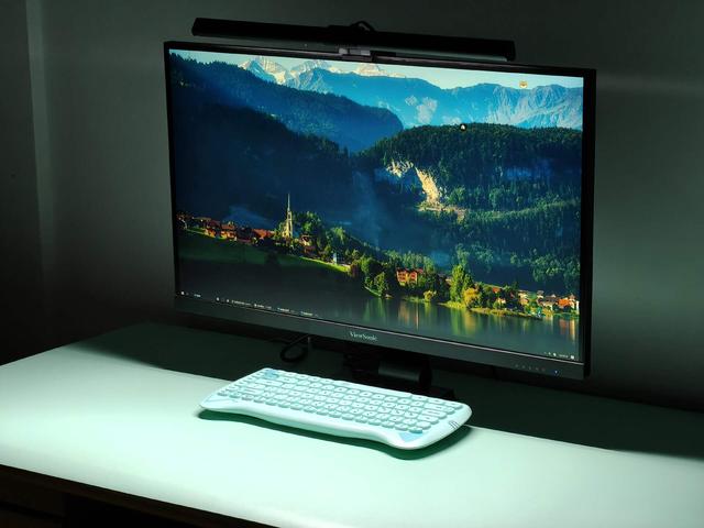 用电脑时如何缓解视疲劳？书客SKR1屏幕挂灯 ，不眩光守护视力