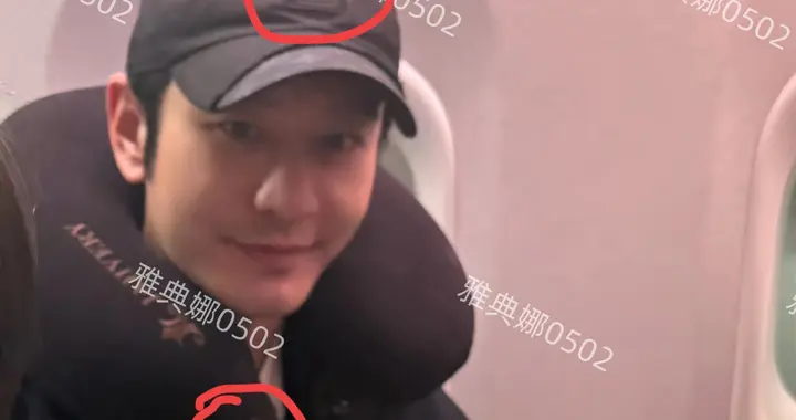 飞机上偶遇黄晓明本人很年轻很帅，他很在意外表浑身上下都是名牌