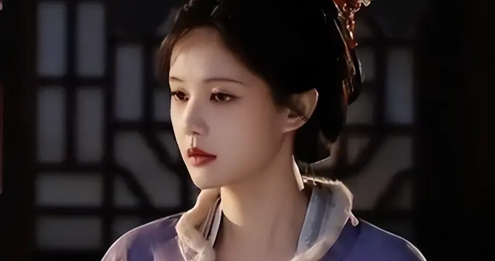 女顶流明星现身医院急诊，被网友偶遇，虚弱到站不稳需要搀扶