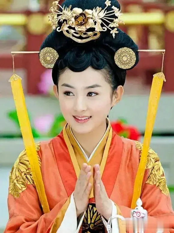 网传赵丽颖背后撑腰的是央视，其实是这样的