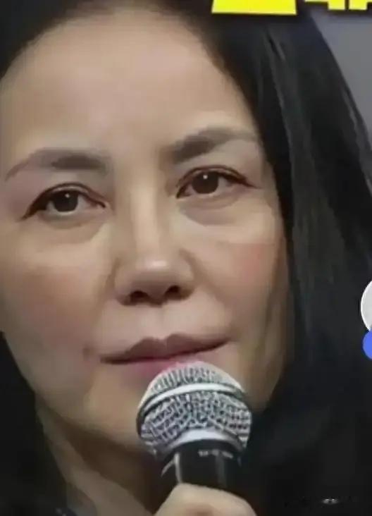 无滤镜大变样，贾静雯像老太，严屹宽发福，高圆圆丑到认不出