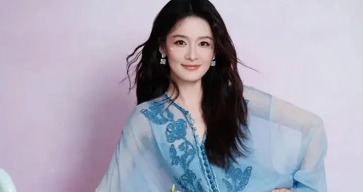 李沁的生日照，为什么让人看了心里暖暖的？