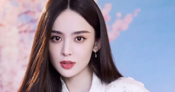 古力娜扎，白色蕾丝裙写真