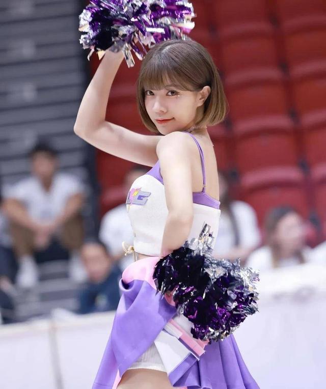 极品啦啦队！好身材啊！真是好身材