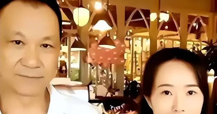2011年，65岁的王学圻签完200万支票，和妻子了离婚，质疑声四起