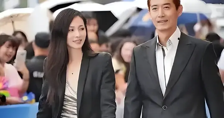 他俩原来是夫妻，相差16岁从戏里甜到戏外，如今儿女双全幸福圆满