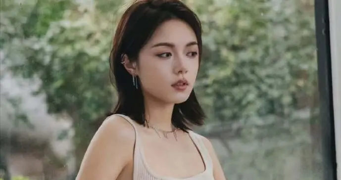 赵今麦造型释出，优雅大气，这一身好有韩剧女主的感觉。 ???