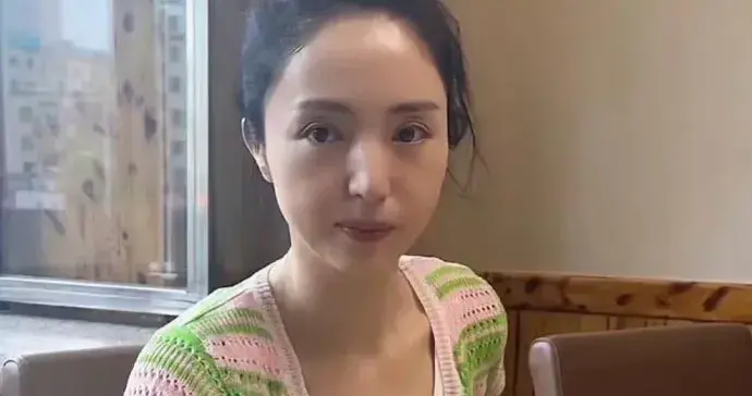 董璇突然就老了，好奇是不是每个人都有这么断崖式衰老的一天？ ???