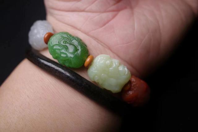 和田玉有几种颜色？罗汉有几种形象？雕刻师为您解读