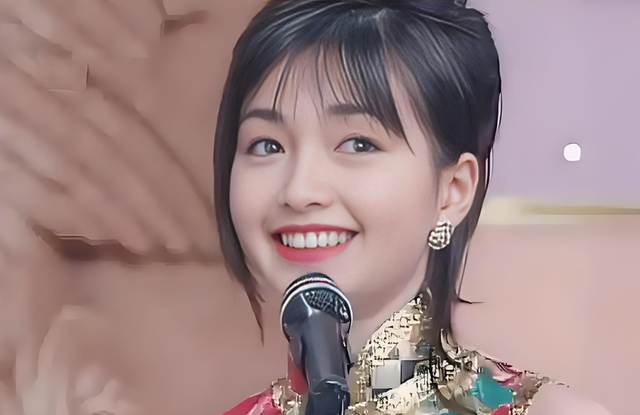 两次拒绝黎明，无视钟汉良示爱，被折磨20年后55岁的她憔悴成大妈