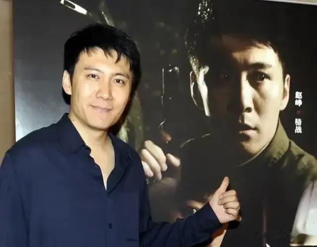 他和妻子姐弟恋，恩爱二十载无绯闻，名副其实的好丈夫、好爸爸