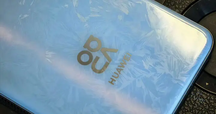 华为让出“高利润”？鸿蒙OS+30倍变焦+卫星通信，现已跌至3099元