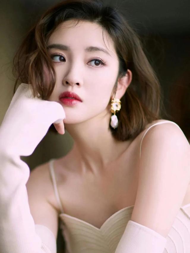 唐艺昕美图分享