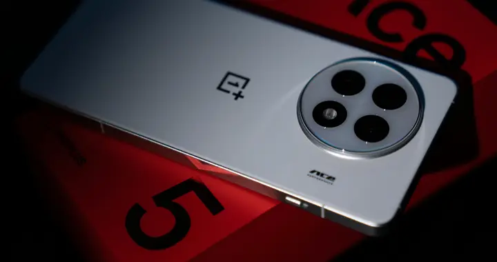 國補后2549元！驍龍8至尊+耐摔曲屏+100W，一加“用力過猛”