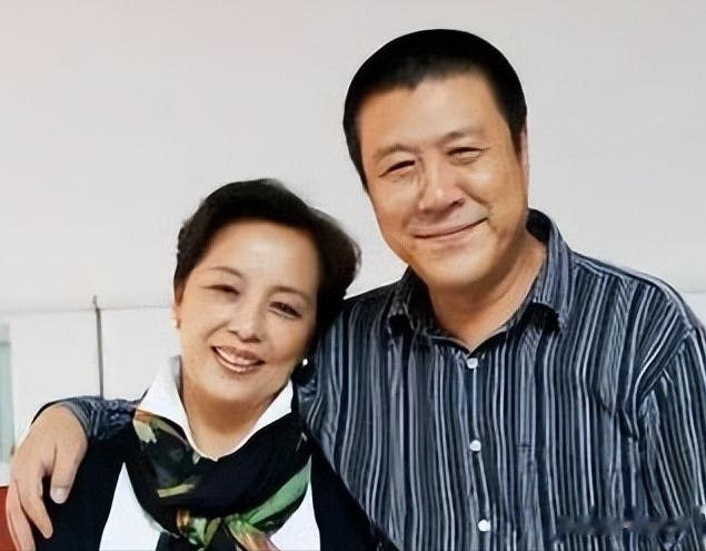 原来他俩是夫妻，因戏生情恩爱40年，演完《长安的荔枝》终于红了