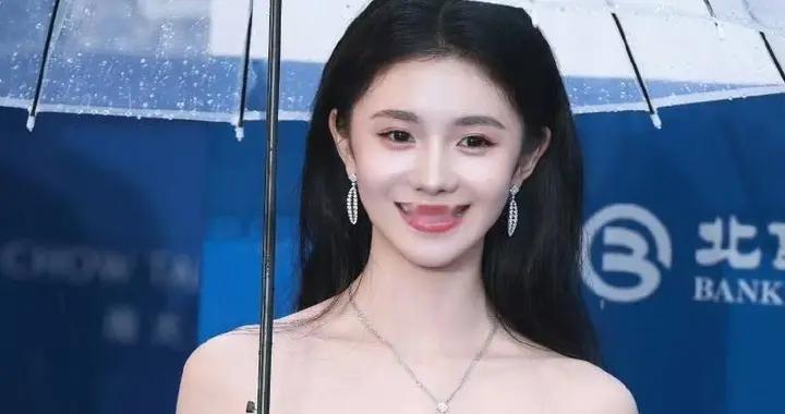 刘浩存：天生就是高贵黑天鹅？凭什么一出场就碾压全场？