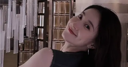 结婚2年，和孙杨长期异地分居，张豆豆一个人住背的包1300元节俭