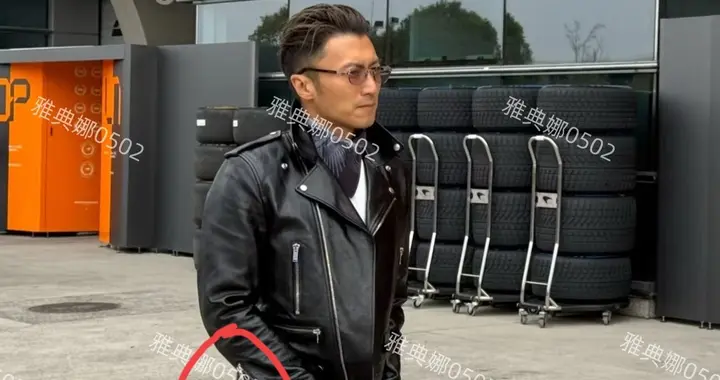 原来谢霆锋穿衣服也不摘吊牌，他真的好酷好帅要是再高点就完美了