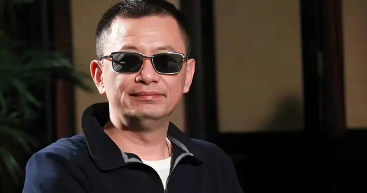 毁灭性录音公开！王家卫私下说唐嫣装！对金靖开黄腔！