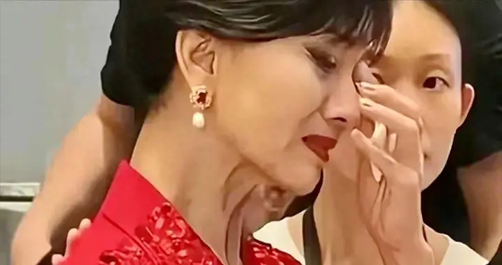 再多钱有什么用？72岁赵雅芝如今现状，给所有中老年人提了个醒