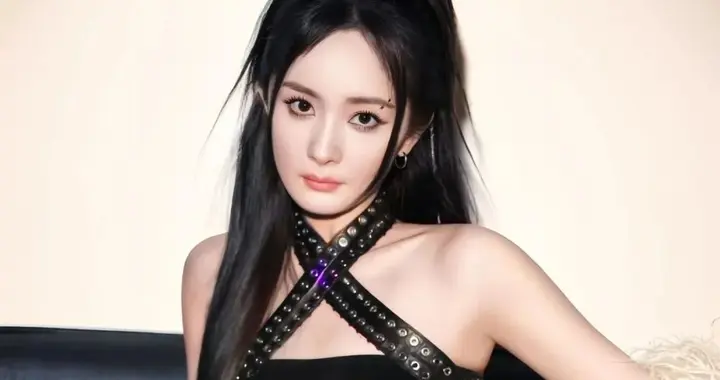 杨幂时尚又个性