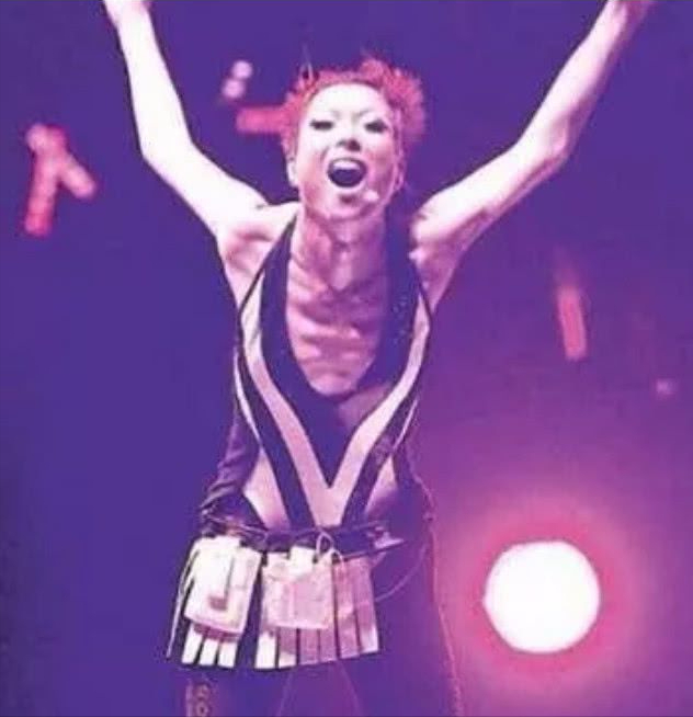 郑秀文|瘦到病态、动脸成瘾、强行装嫩，内娱的“畸形审美”真是刷新三观